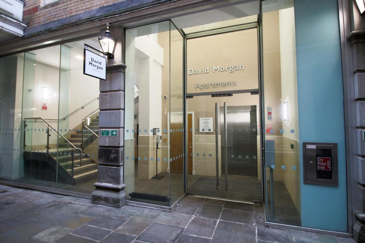 No 2 Under The Clock By Ssw - 2Br, Right In The City Centre, Sleeps 6 Cardiff Exteriér fotografie